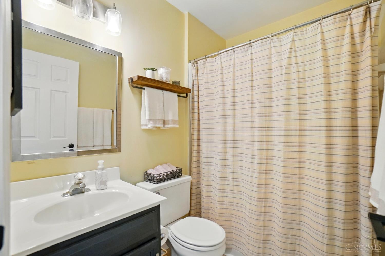 3396 Woodside Drive, Fairfield, Ohio image 25