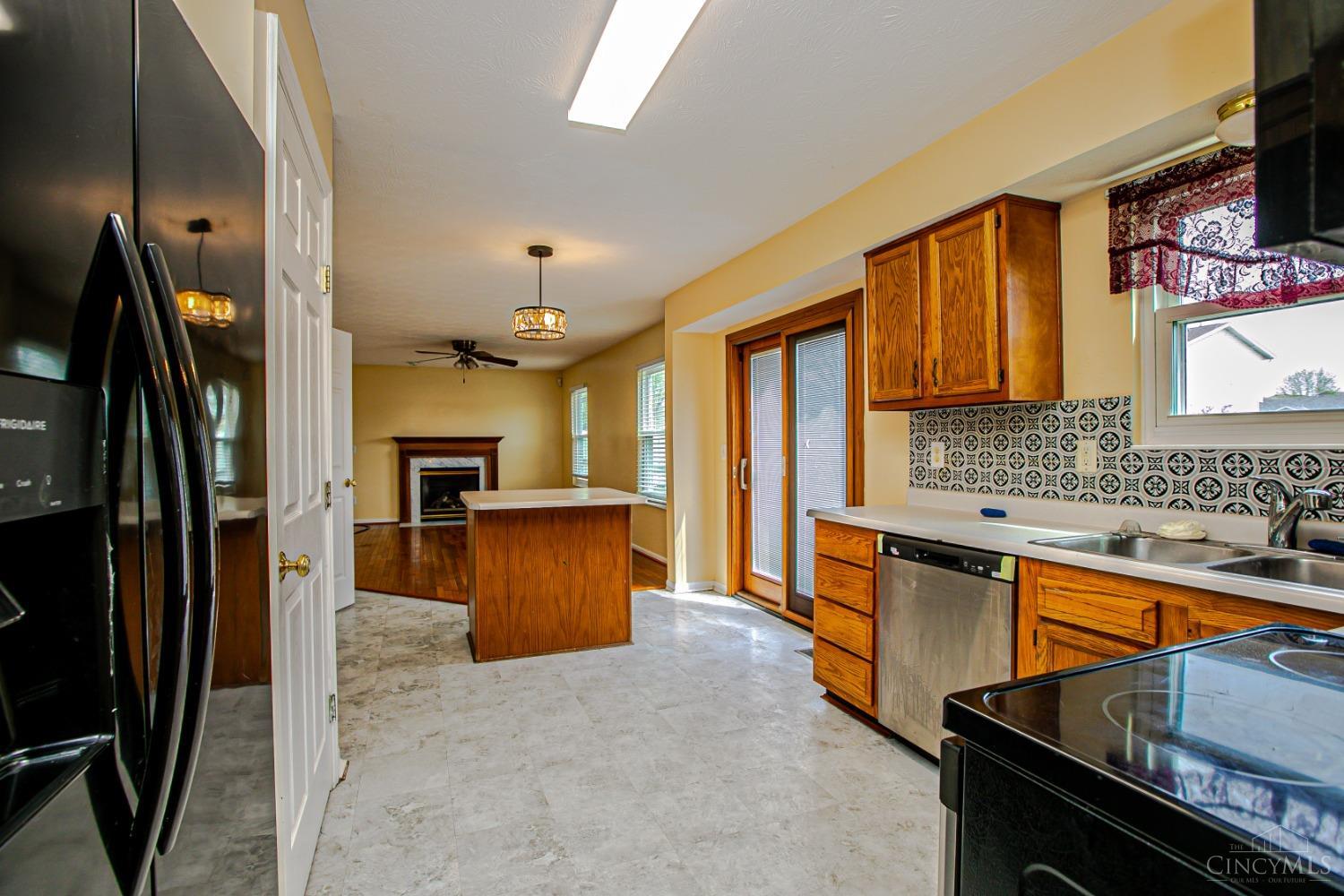 5570 Wanda Way, Fairfield Twp, Ohio image 23