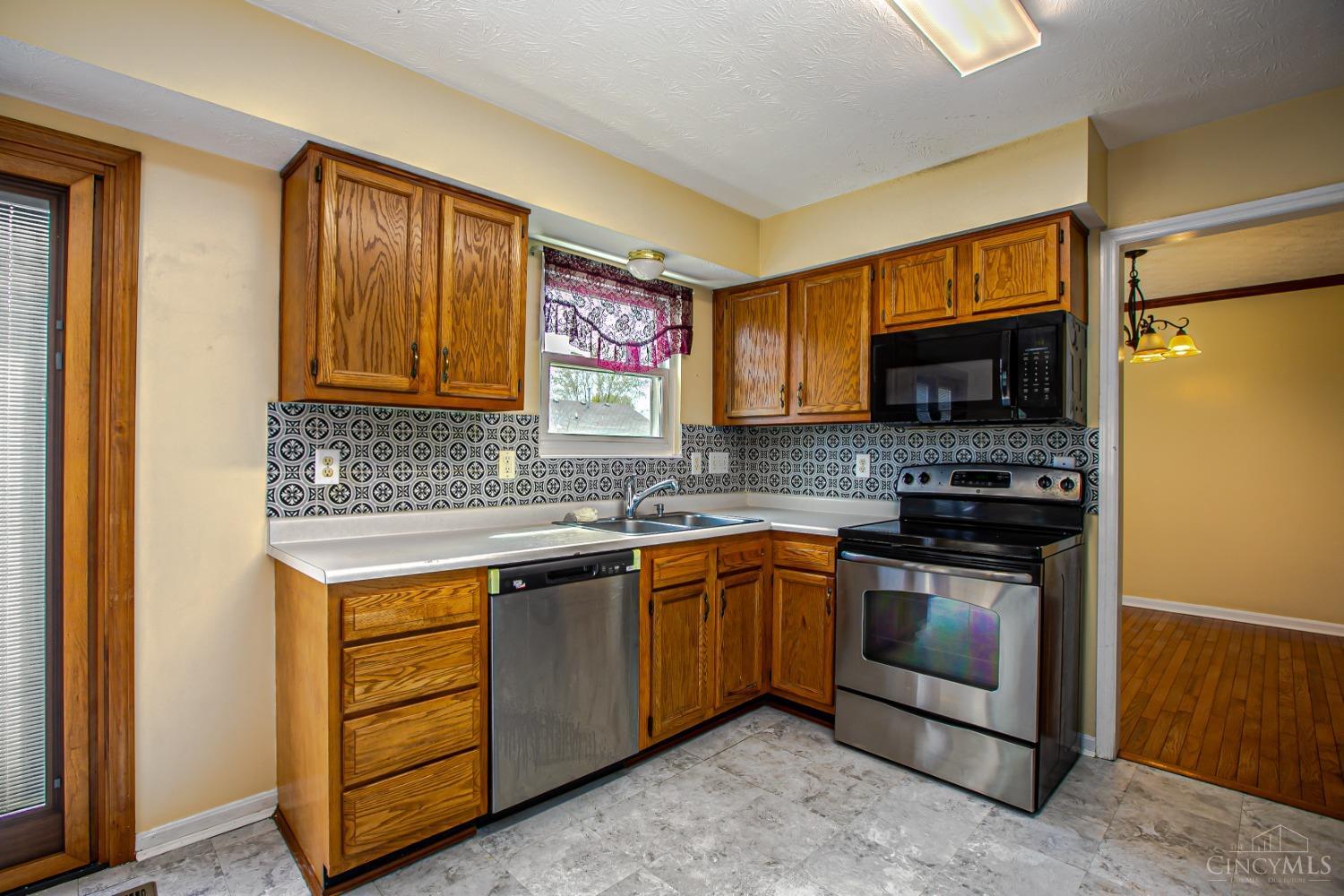 5570 Wanda Way, Fairfield Twp, Ohio image 28