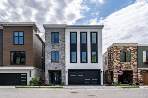 Photo of 5751 Sanctuary Place, Cincinnati, OH 45230 (MLS # 1869546)