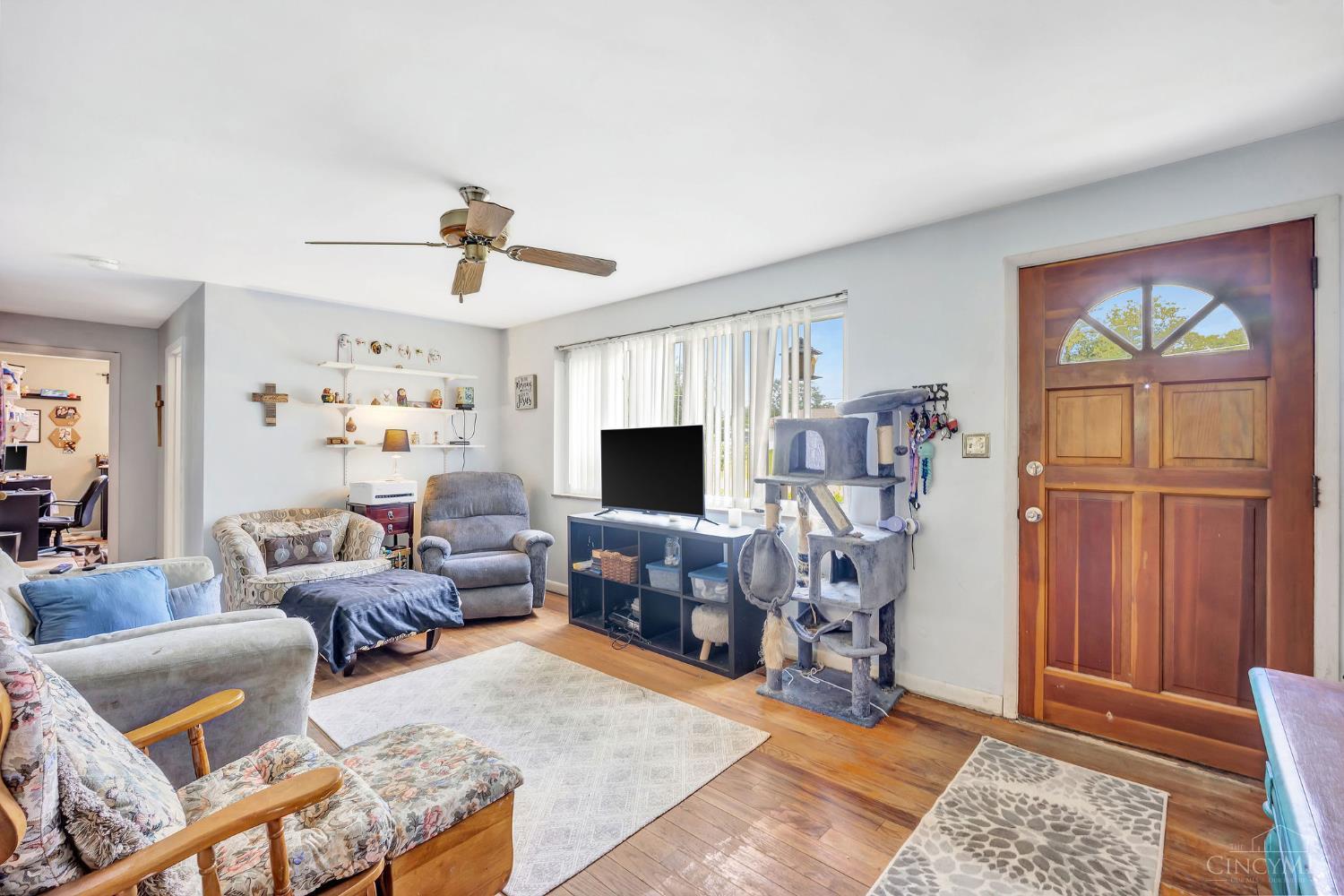 9315 Greenhedge Lane