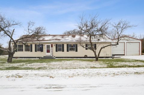 Photo of 5635 Thomas Road, Lewis Township, OH 45121 (MLS # 1867033)