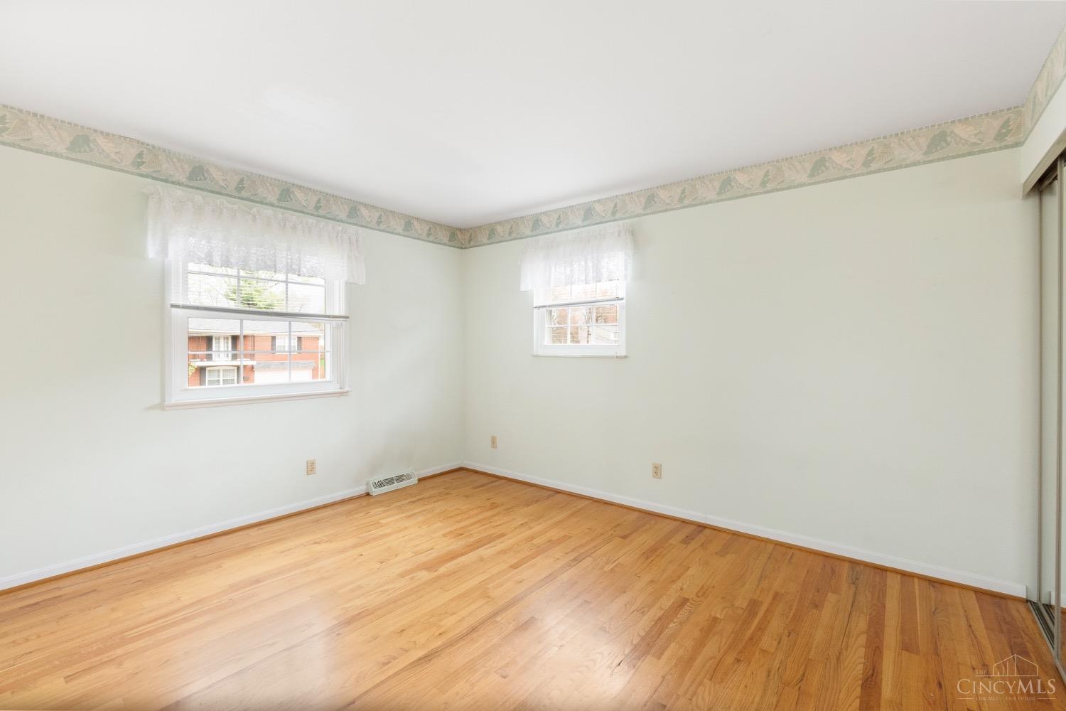 3995 Thimbleglen Drive, Colerain Twp, Ohio image 27