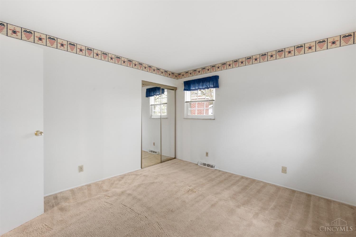 3995 Thimbleglen Drive, Colerain Twp, Ohio image 29