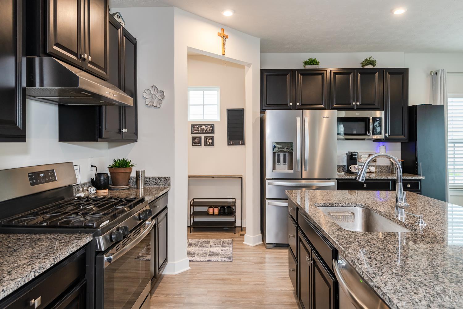 5121 Red Buckeye Drive, Tipp City, Ohio image 10