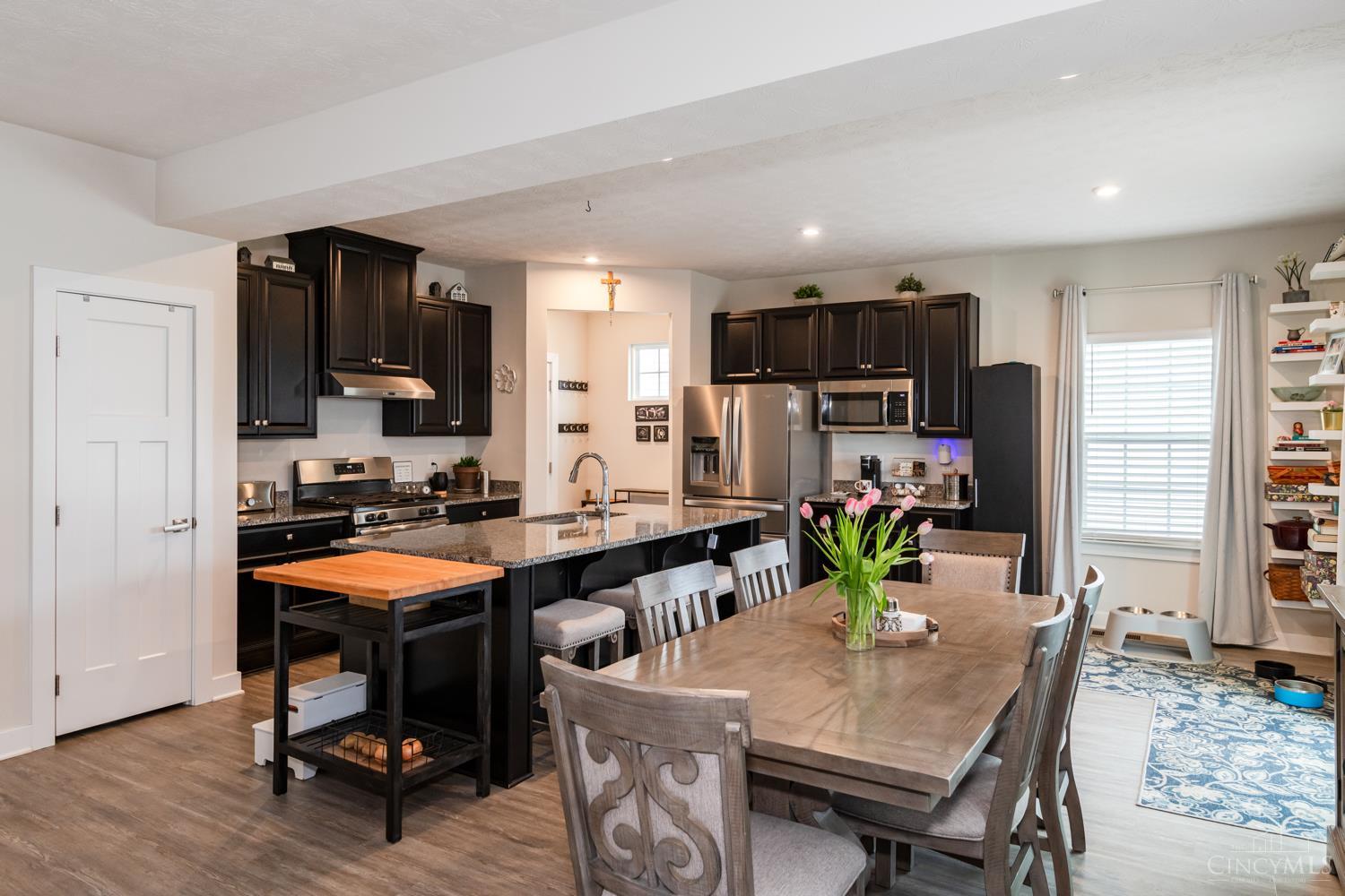 5121 Red Buckeye Drive, Tipp City, Ohio image 18