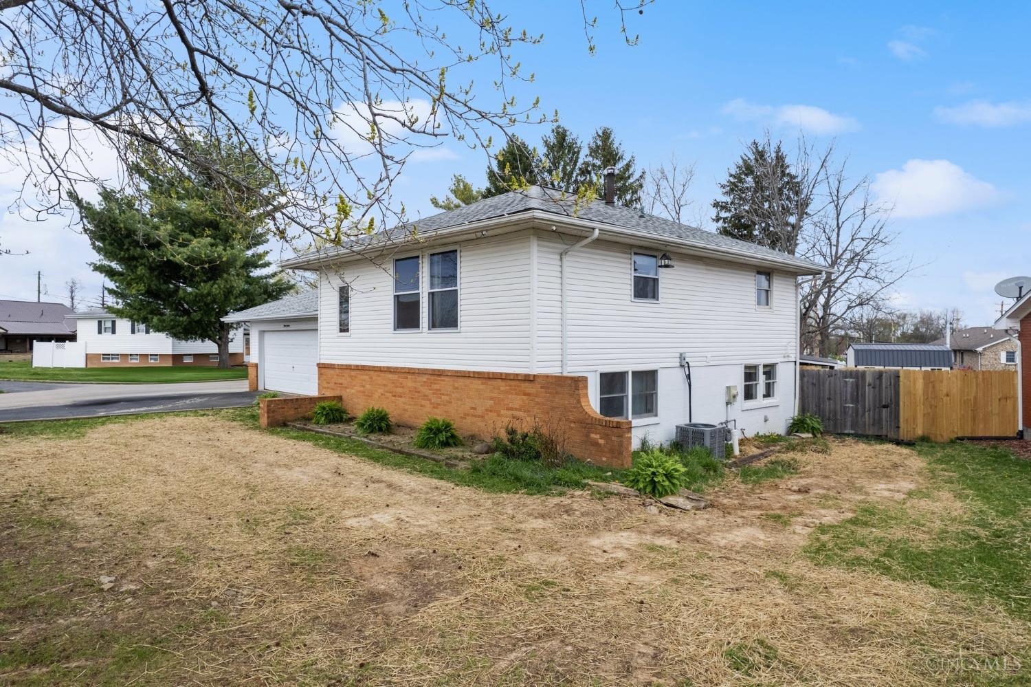416 W South Street, West Union, Ohio image 3