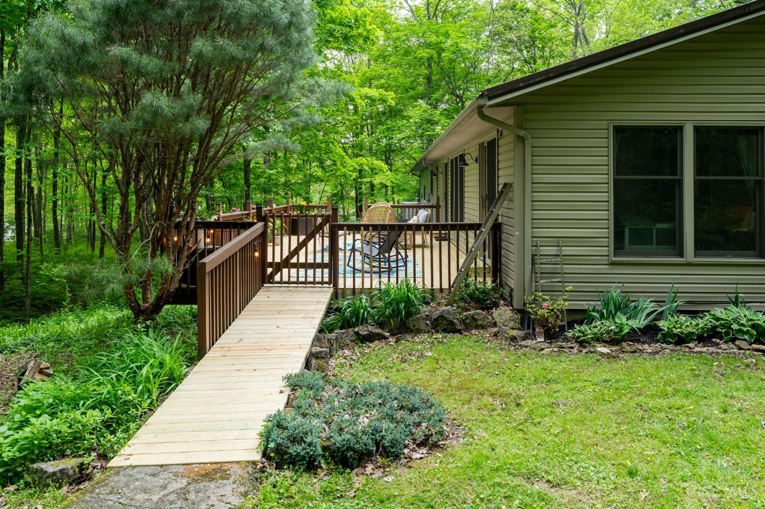 4724 Bennington Road, Washington, Ohio image 28