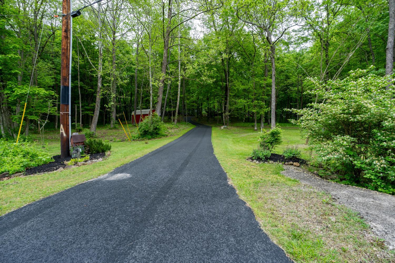 4724 Bennington Road, Washington, Ohio image 3