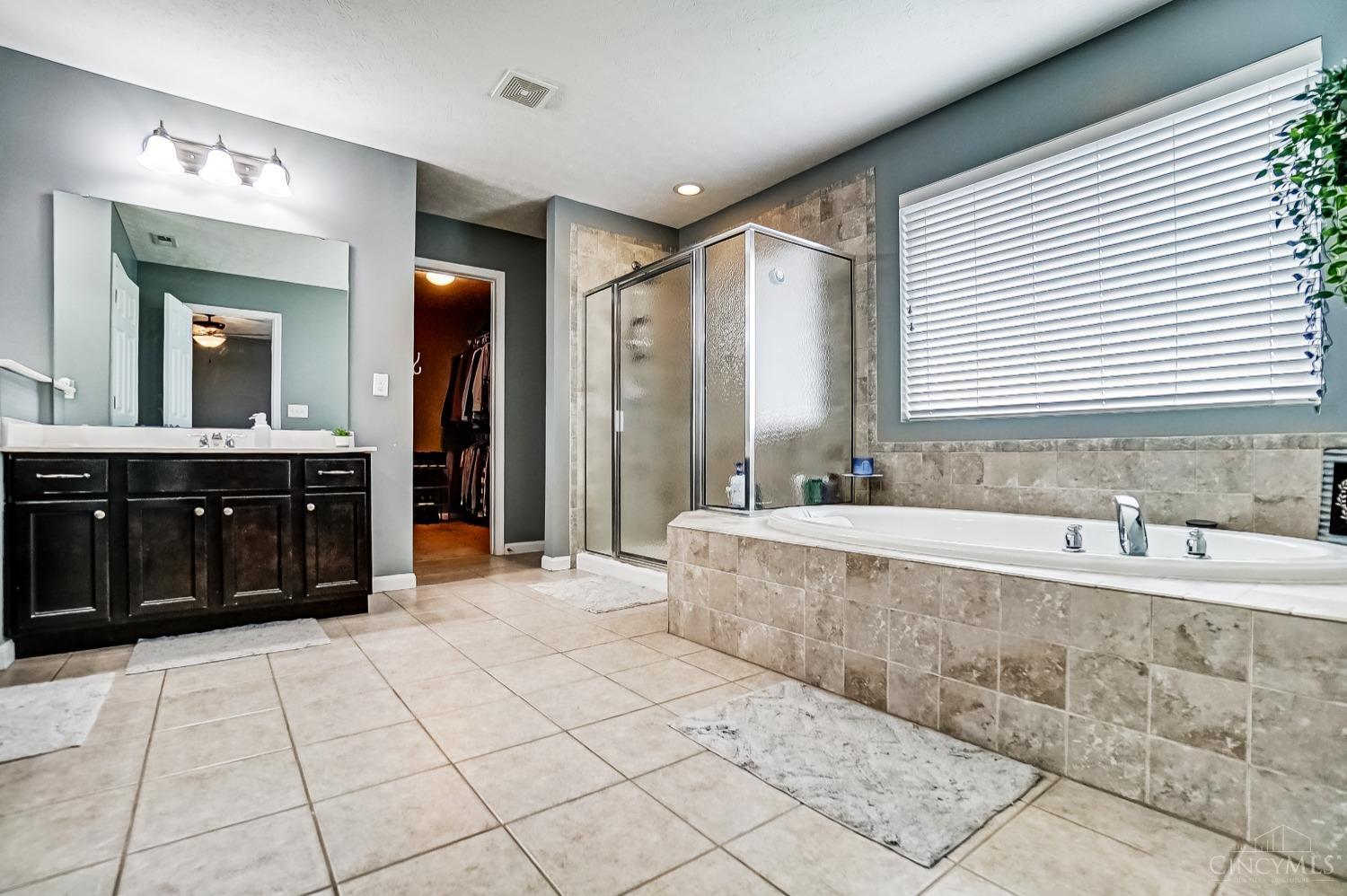 533 E Brooke Drive, Monroe, Ohio image 32