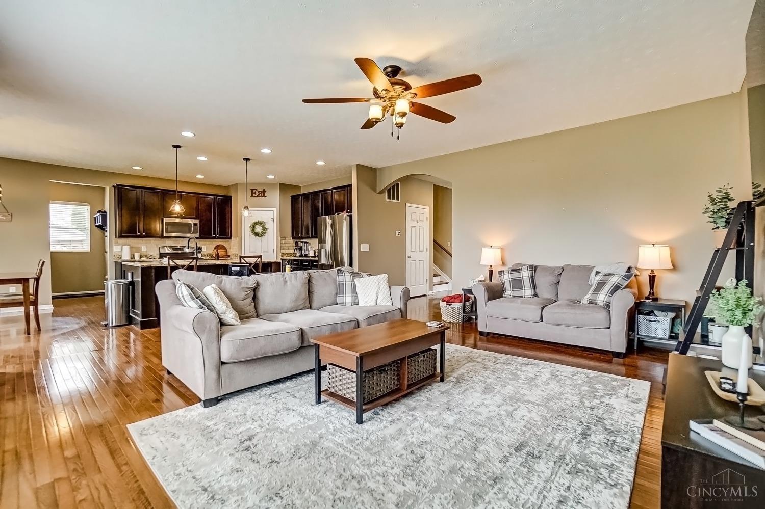 533 E Brooke Drive, Monroe, Ohio image 3