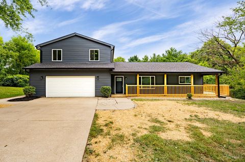 Photo of 3136 W Pekin Road, Franklin Township, OH 45066 (MLS # 1866269)