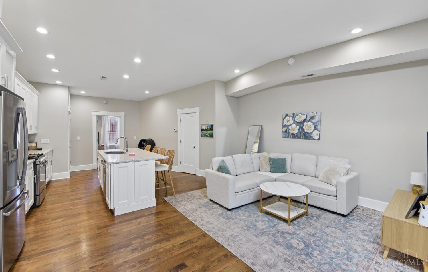 817 Broadway Street 3