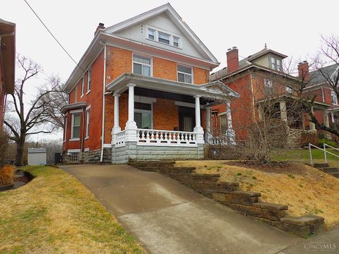 Photo of 821 Academy Avenue, Cincinnati, OH 45205 (MLS # 1870649)