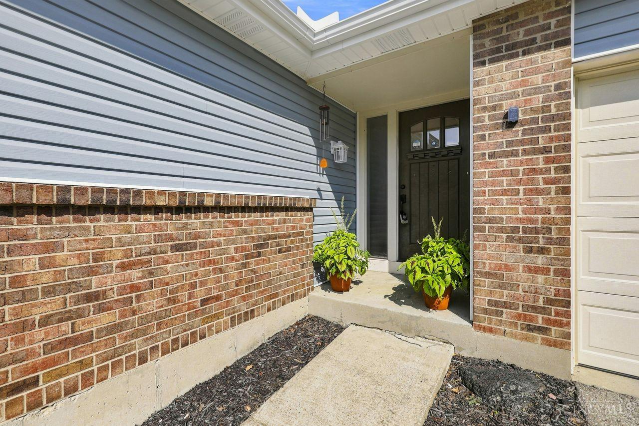 98 Waxwing Drive