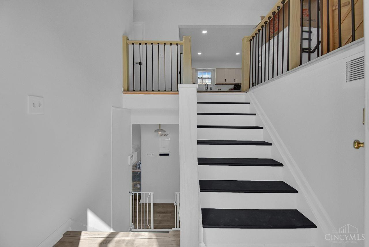 7476 Jean Drive, West Chester, Ohio image 2
