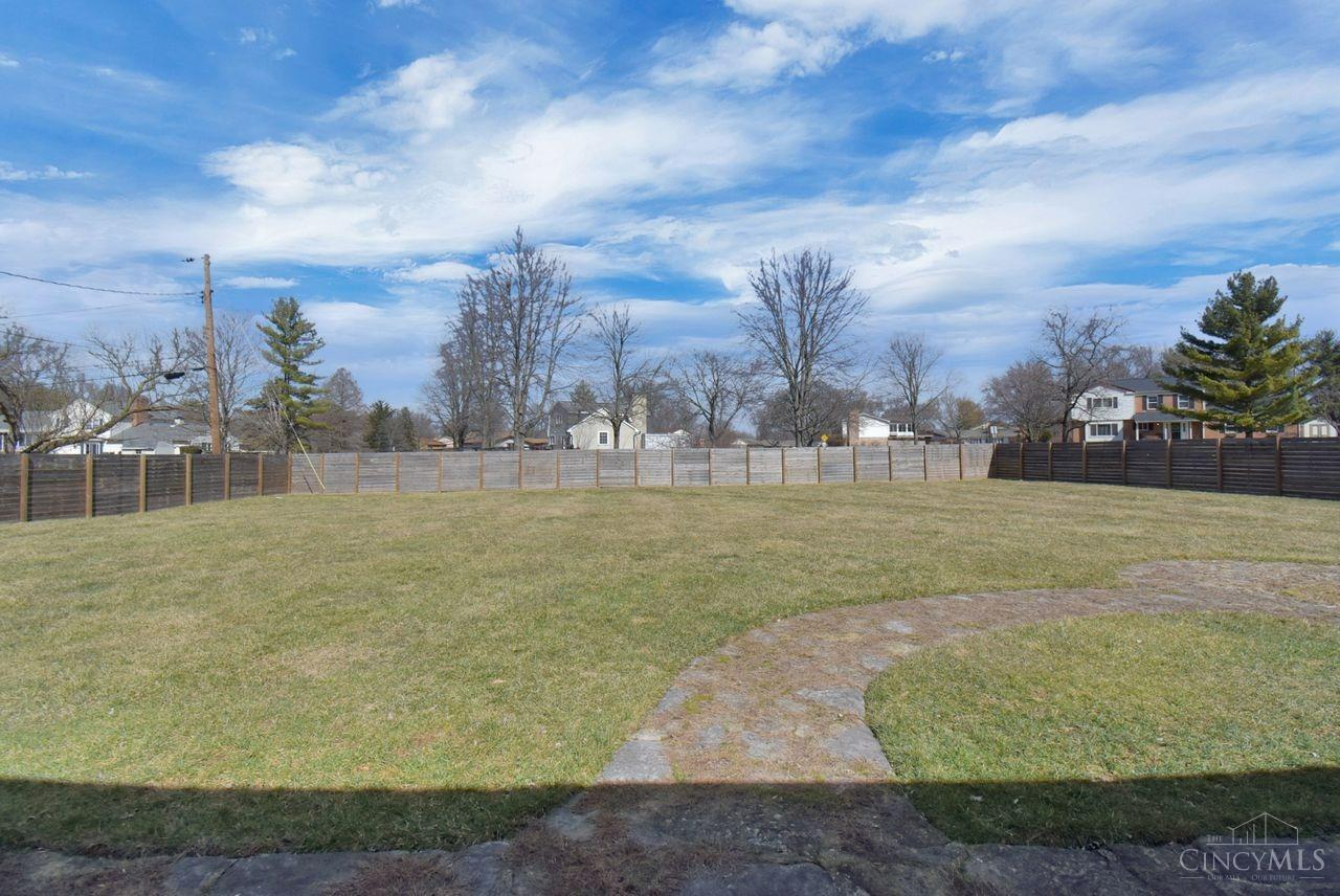 7476 Jean Drive, West Chester, Ohio image 25