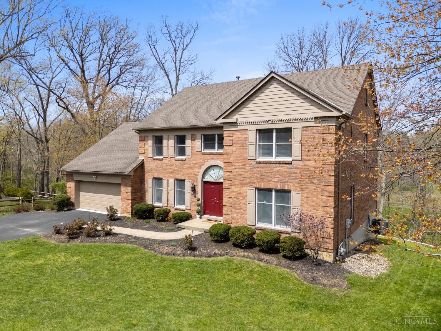 10460 Grandoaks Lane, Montgomery, Ohio image 2