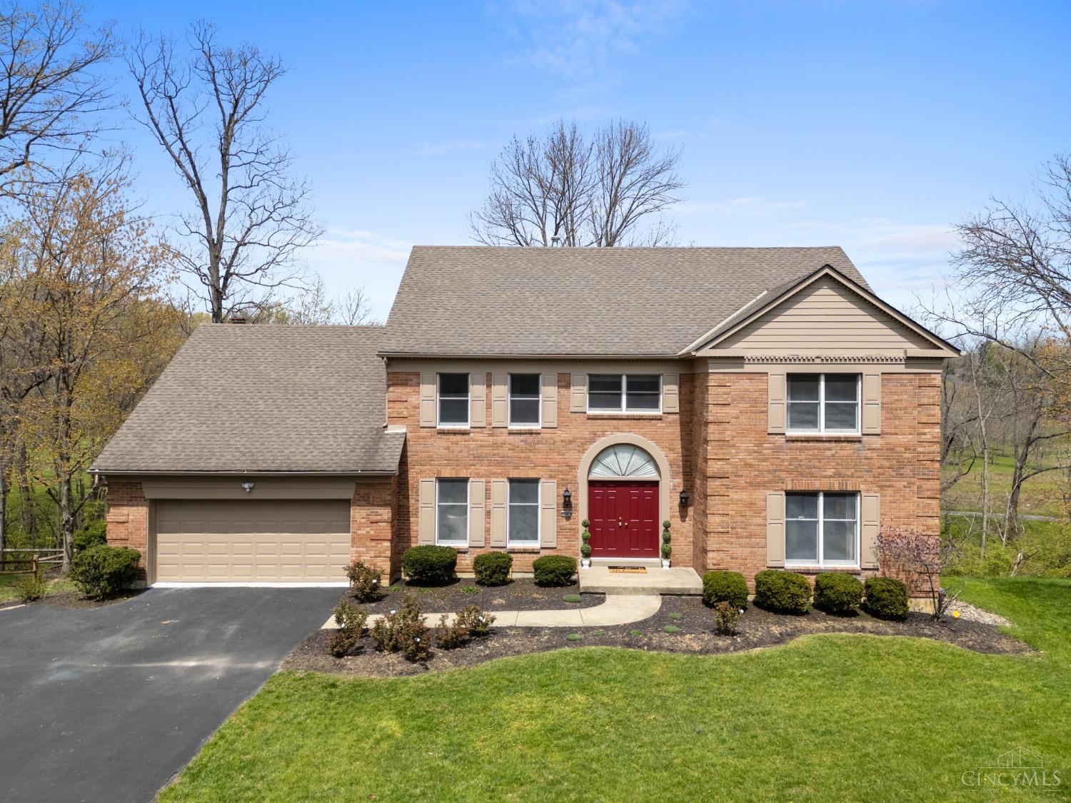 10460 Grandoaks Lane, Montgomery, Ohio image 1