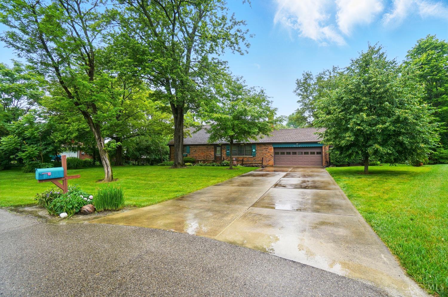 9447 Eastbrook Drive, West Chester, Ohio image 2
