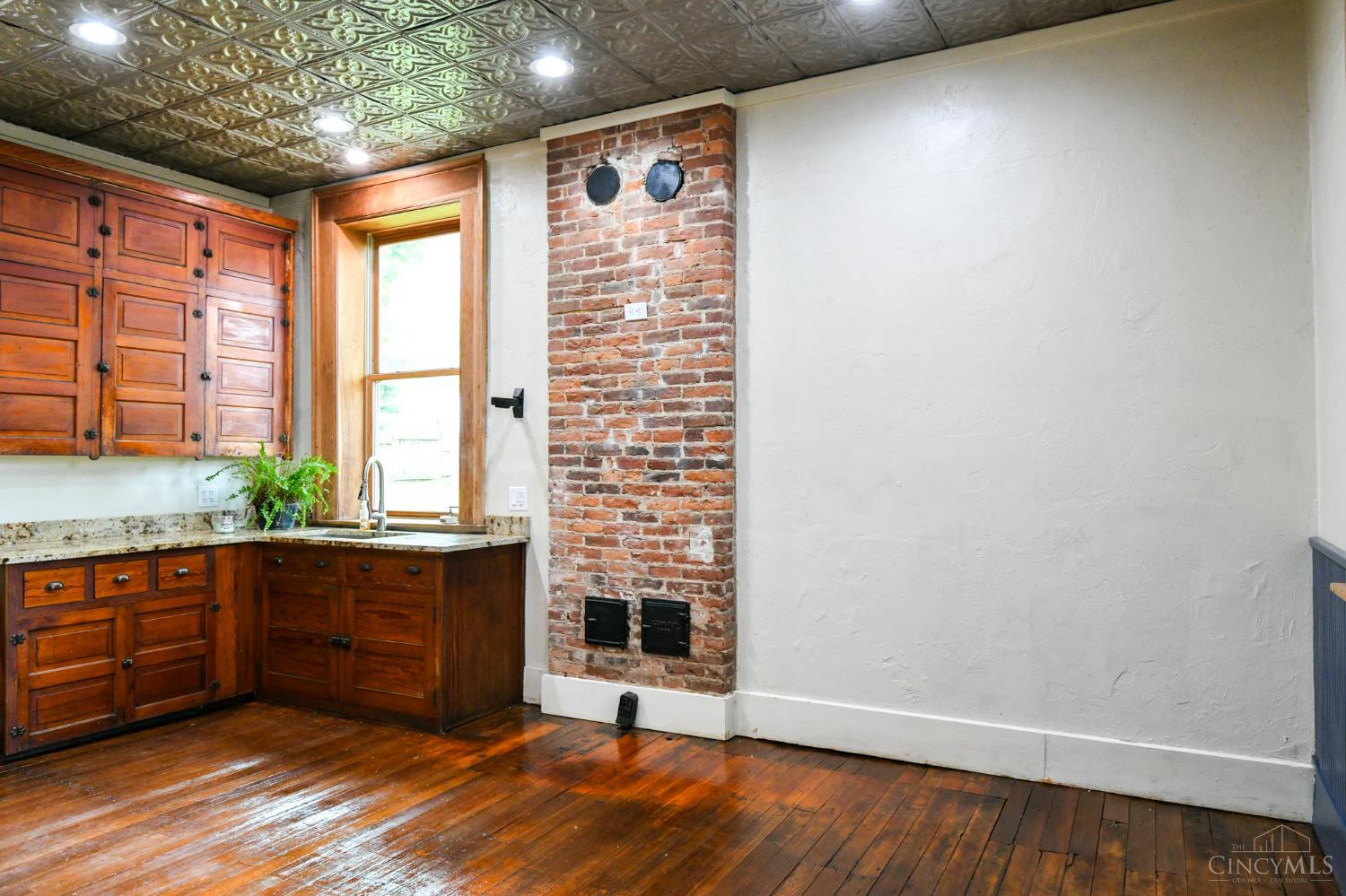 Springfield, Ohio 45504, United States, 4 Bedrooms Bedrooms, ,2 BathroomsBathrooms,Residential,Active,193344