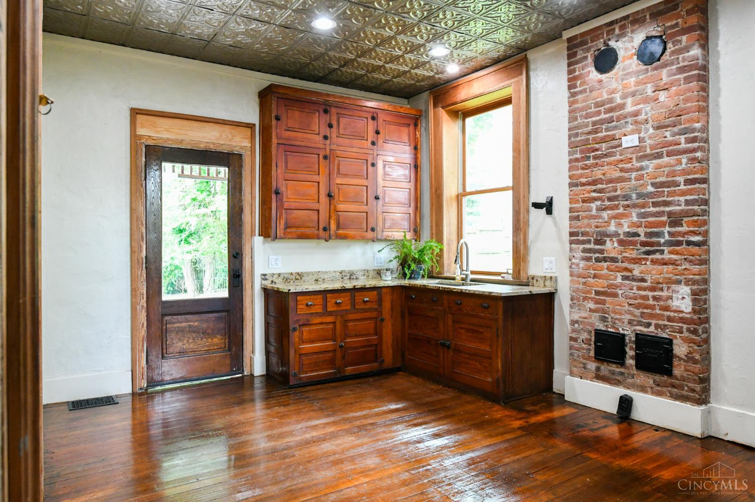 Springfield, Ohio 45504, United States, 4 Bedrooms Bedrooms, ,2 BathroomsBathrooms,Residential,Active,193344