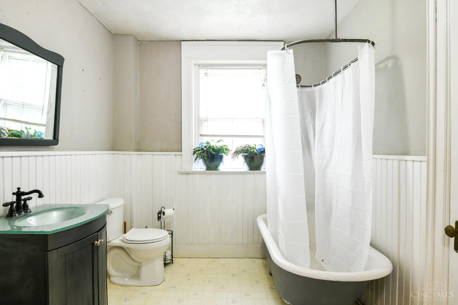 Springfield, Ohio 45504, United States, 4 Bedrooms Bedrooms, ,2 BathroomsBathrooms,Residential,Active,193344