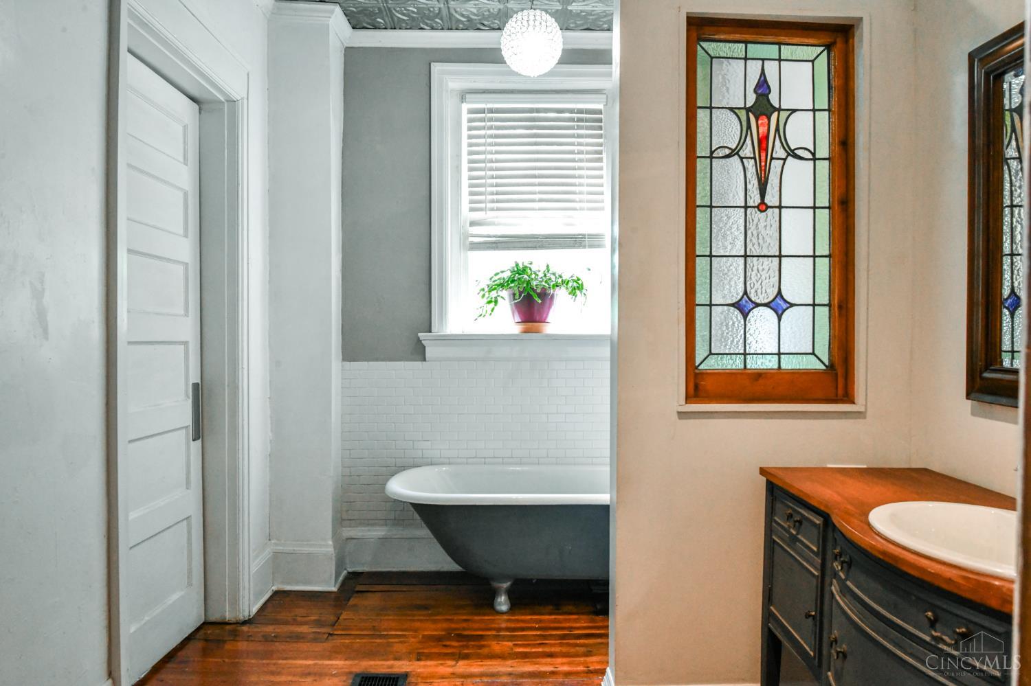 Springfield, Ohio 45504, United States, 4 Bedrooms Bedrooms, ,2 BathroomsBathrooms,Residential,Active,193344