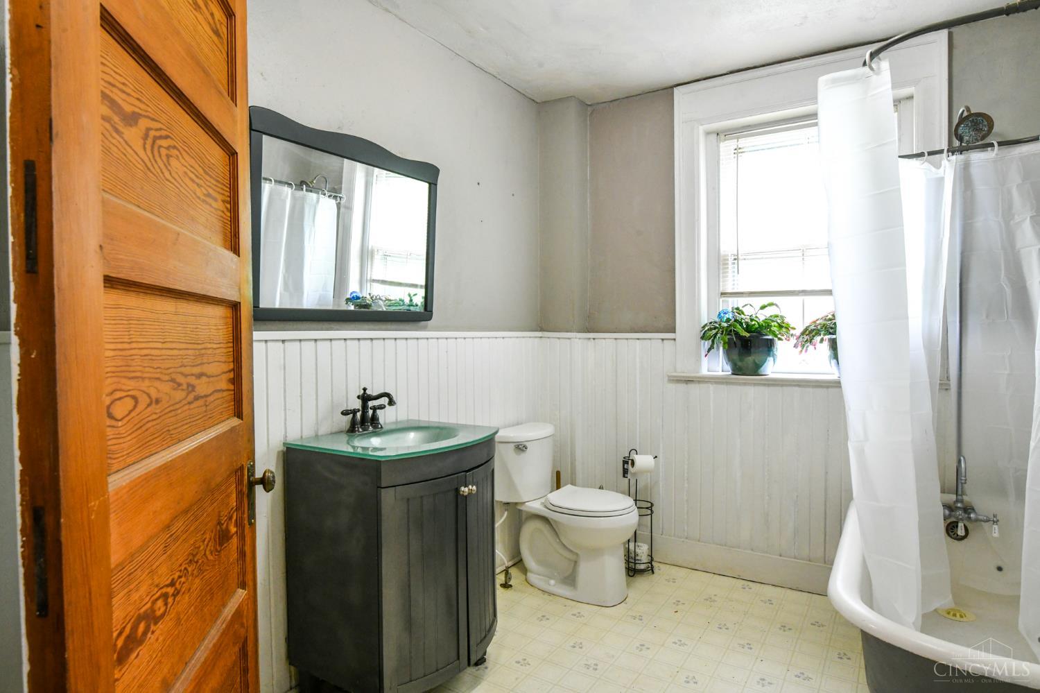 Springfield, Ohio 45504, United States, 4 Bedrooms Bedrooms, ,2 BathroomsBathrooms,Residential,Active,193344