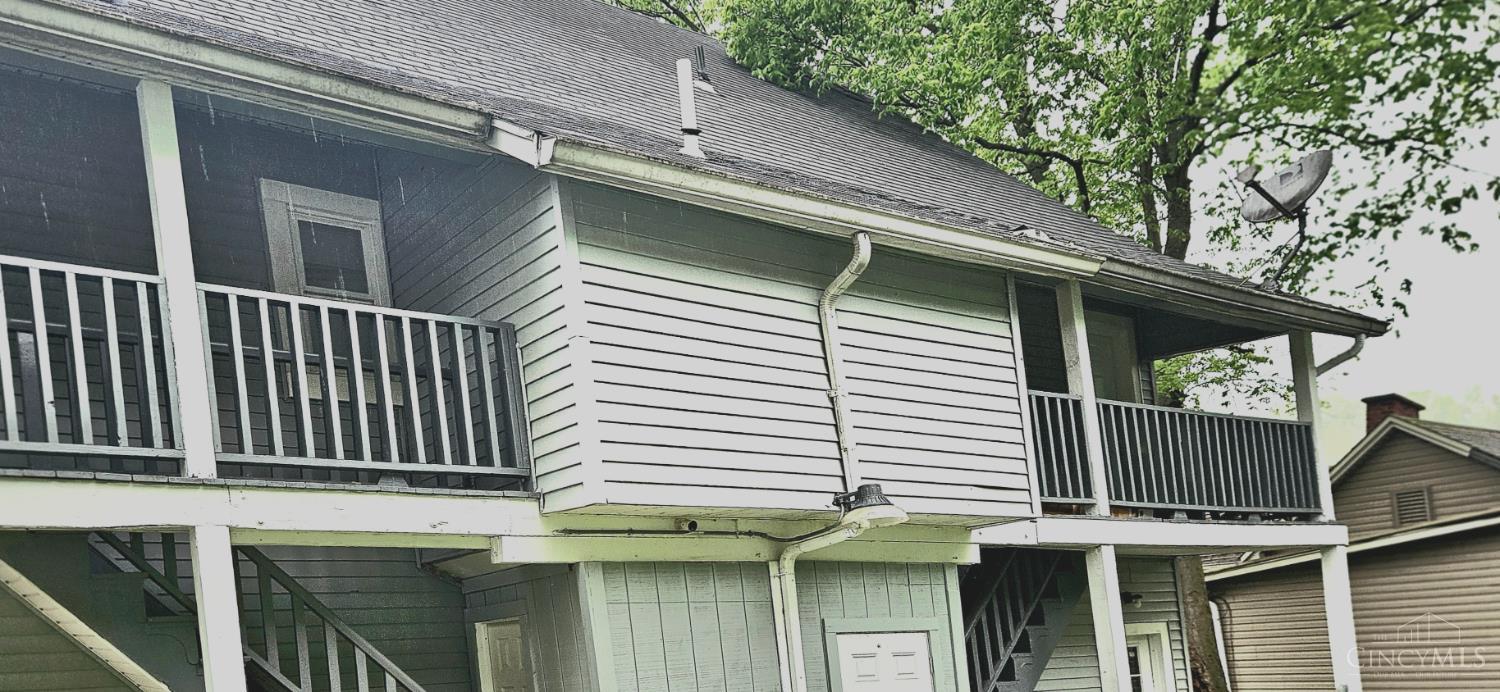 160 1st Street