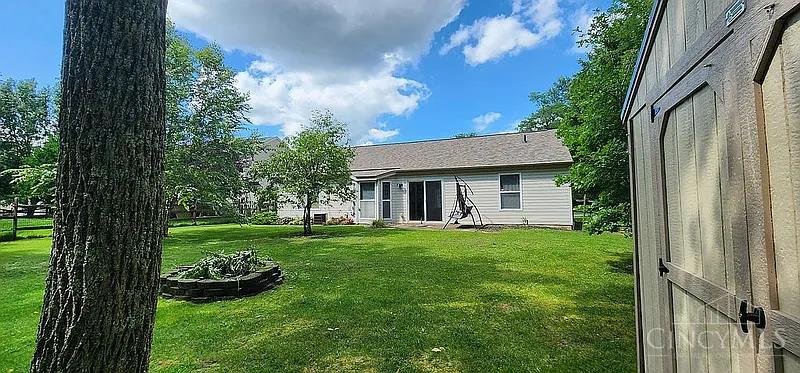 1567 Apple Tree Drive