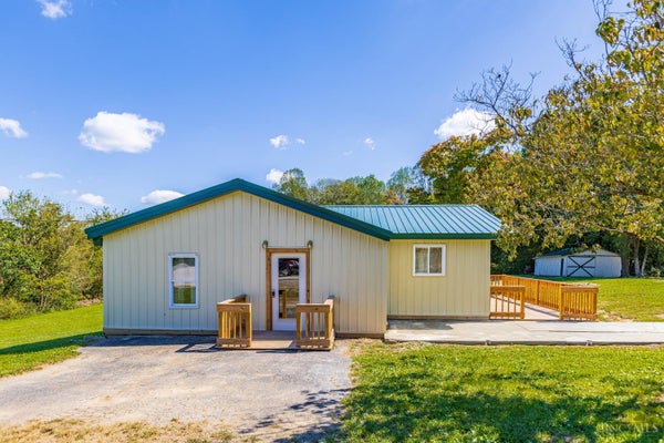 2132 CEDAR MILLS RD, BLUE CREEK, OH 45616 - Image d4ea4c198100bc889ebcc7d84aefc5ae/1303178631