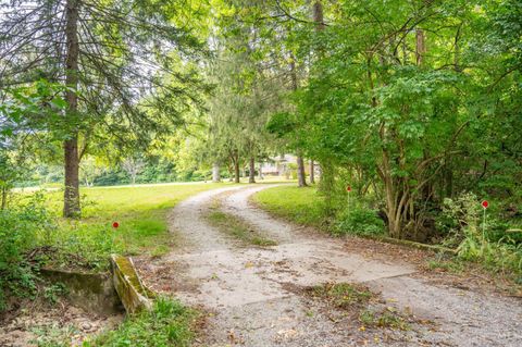 Photo of 5177 Sugar Camp Road, Miami Township, OH 45150 (MLS # 1852877)