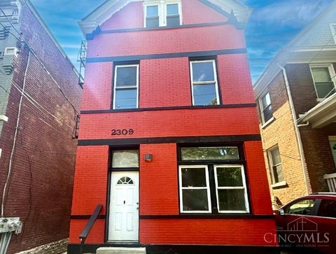 Homes For Sale - 2309 W Clifton Avenue<br/> Hamilton County, Cincinnati, OH 45219