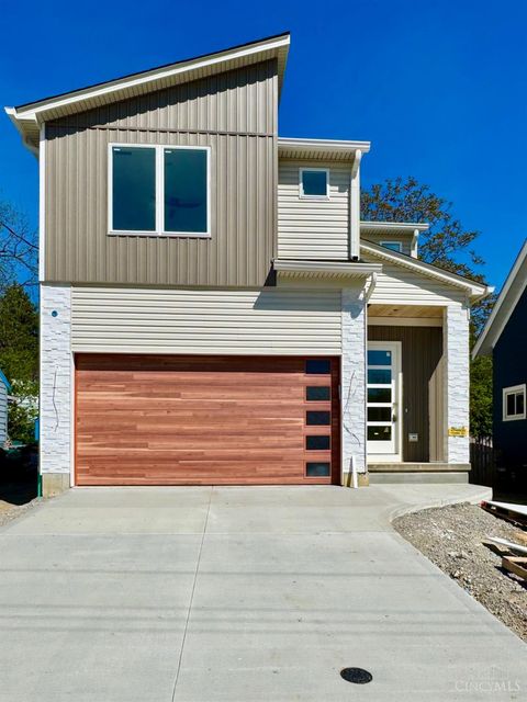 Photo of 6826 Bantry Avenue, Cincinnati, OH 45213 (MLS # 1876164)