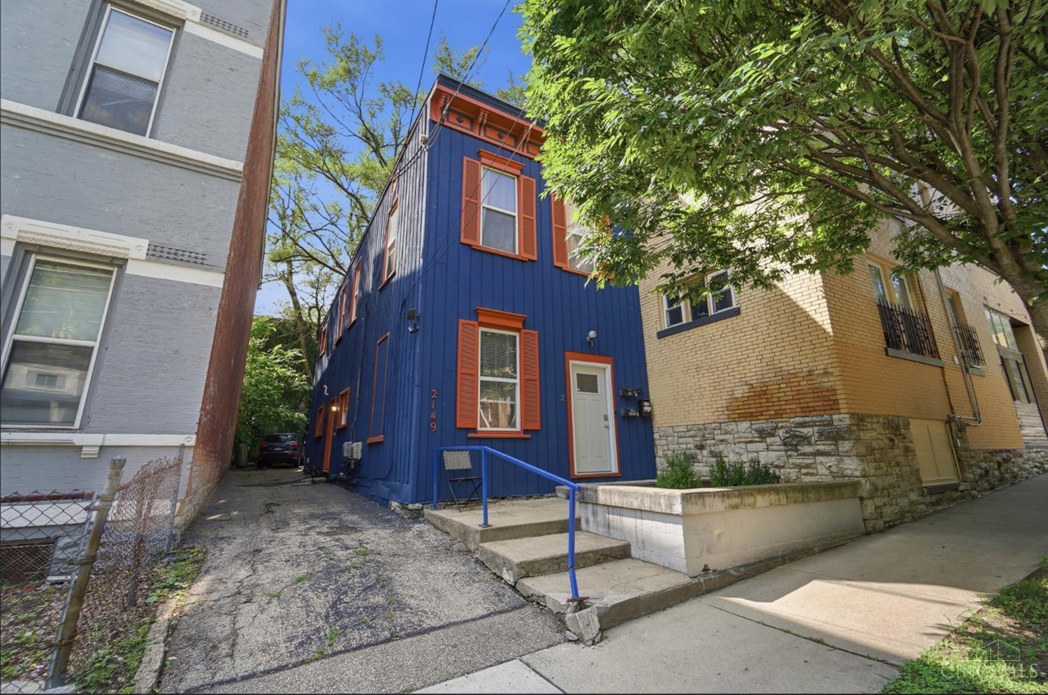 2149 W Clifton Avenue