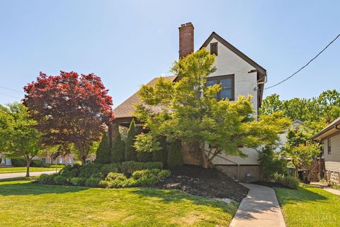 Photo of 6244 Montgomery Road, Cincinnati, OH 45213 (MLS # 1879143)