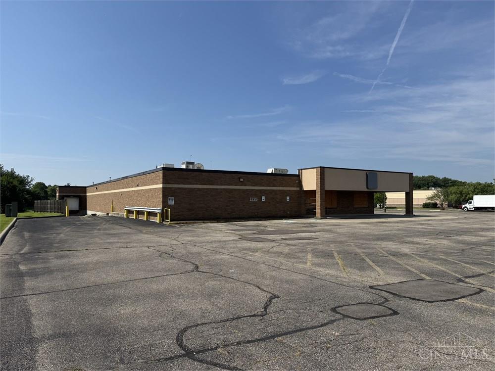1135 W Kemper Road
