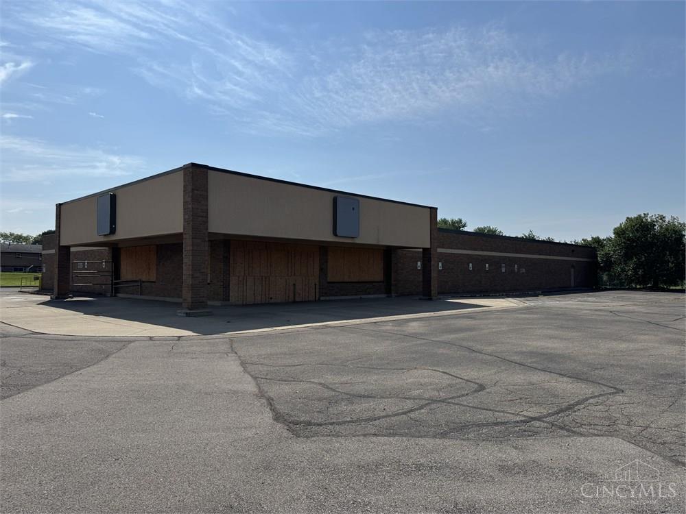1135 W Kemper Road