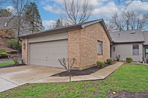 Photo of 39 Rolling Hills Court, Wyoming, OH 45215 (MLS # 1870811)