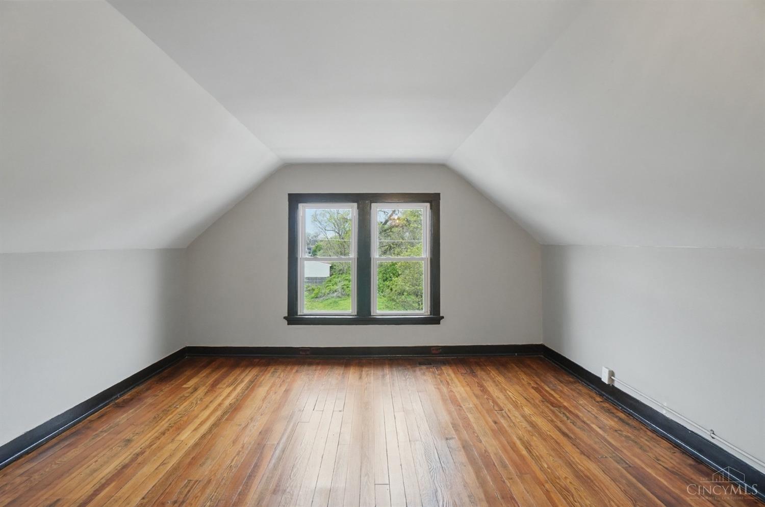 3232 Fairfield Avenue, Cincinnati, Ohio image 27