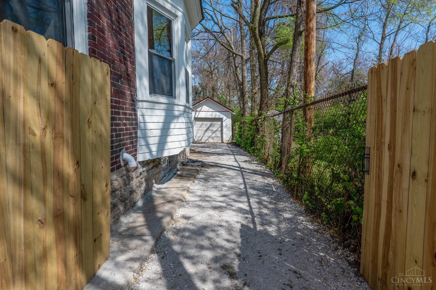 3232 Fairfield Avenue, Cincinnati, Ohio image 41