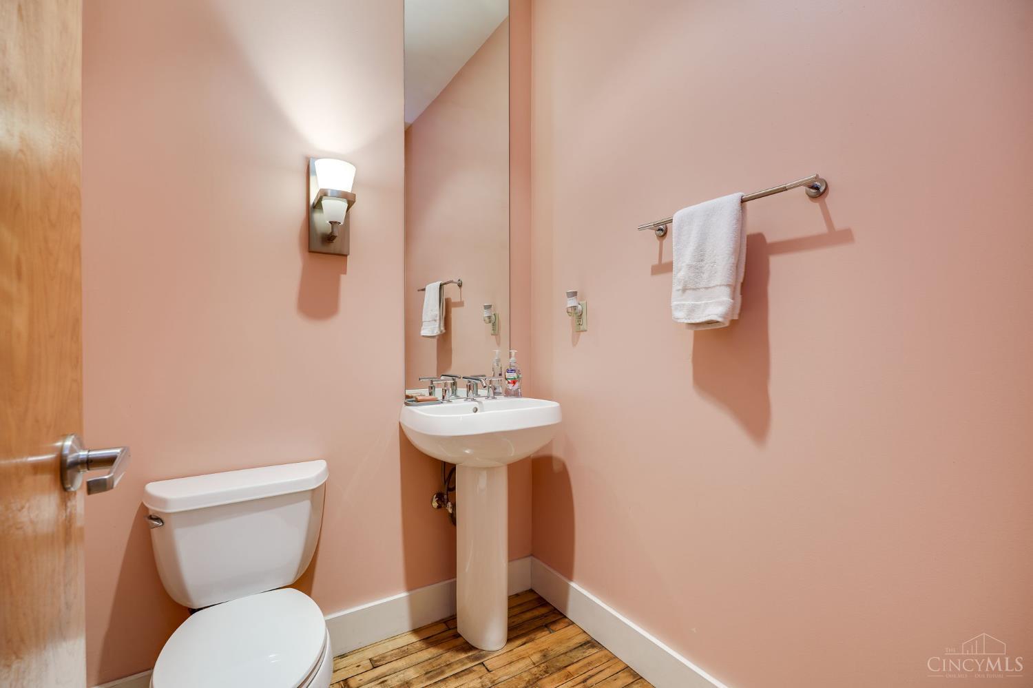 26 E Sixth Street 501