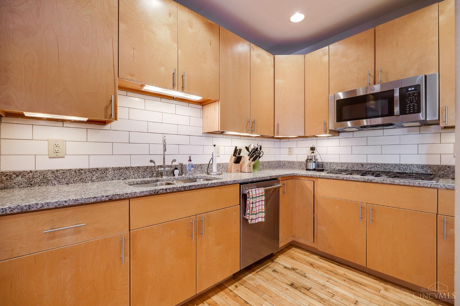 26 E Sixth Street 501