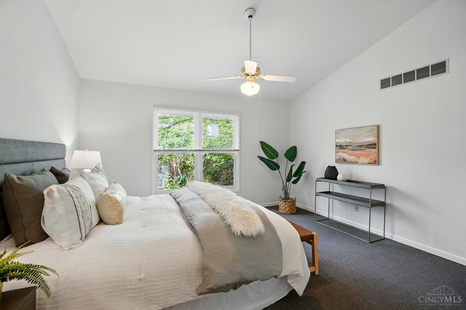 5463 Hanover Circle, Cincinnati, Ohio image 12
