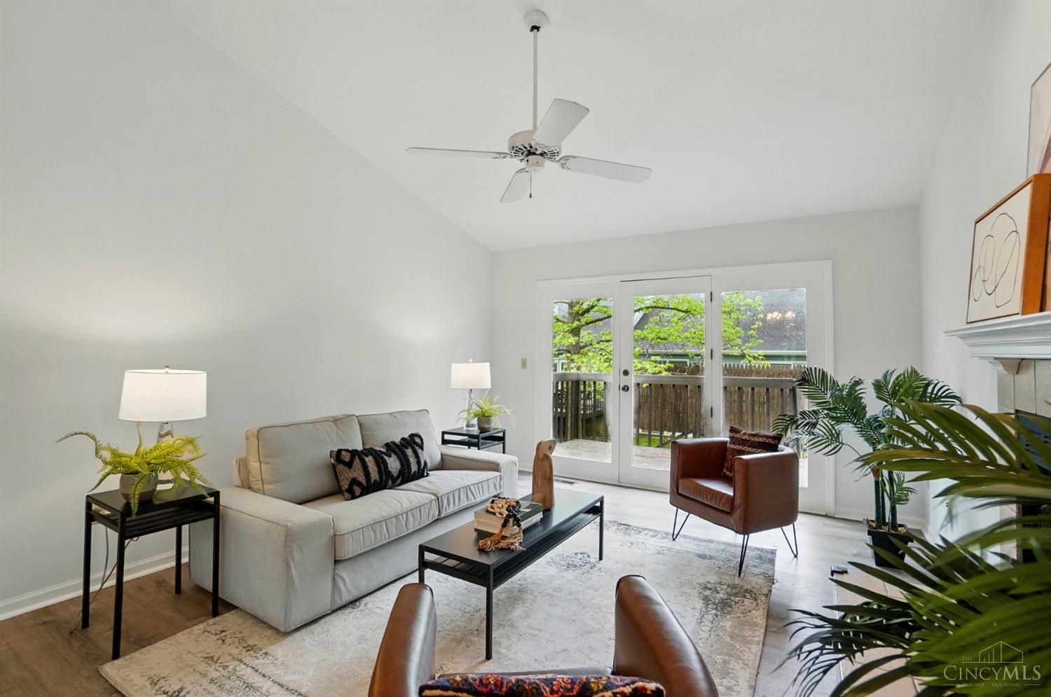 5463 Hanover Circle, Cincinnati, Ohio image 3
