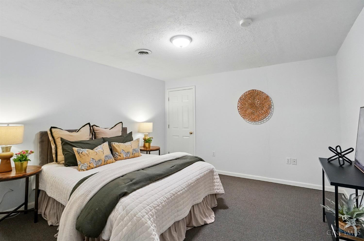 5463 Hanover Circle, Cincinnati, Ohio image 27