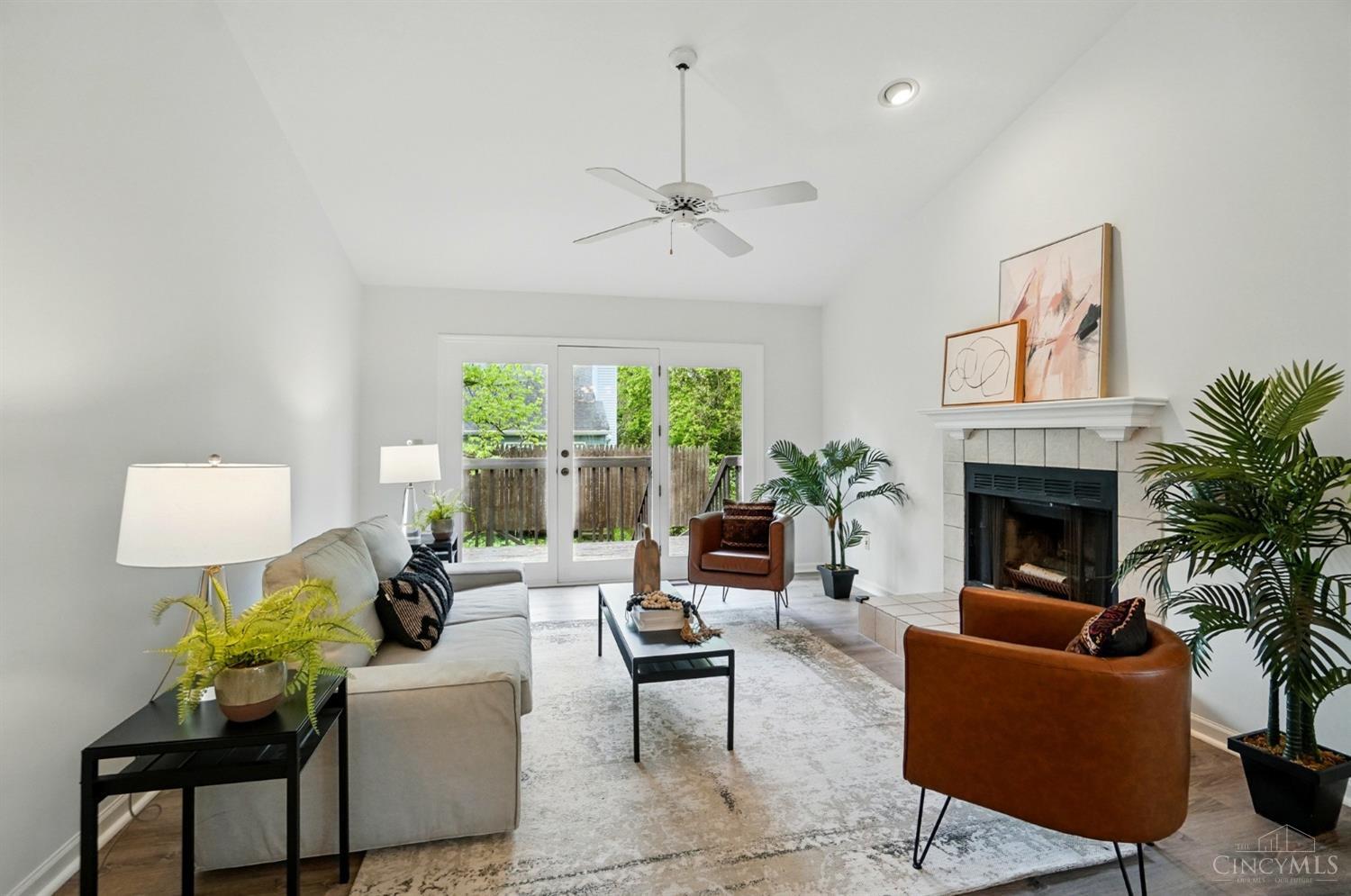 5463 Hanover Circle, Cincinnati, Ohio image 2