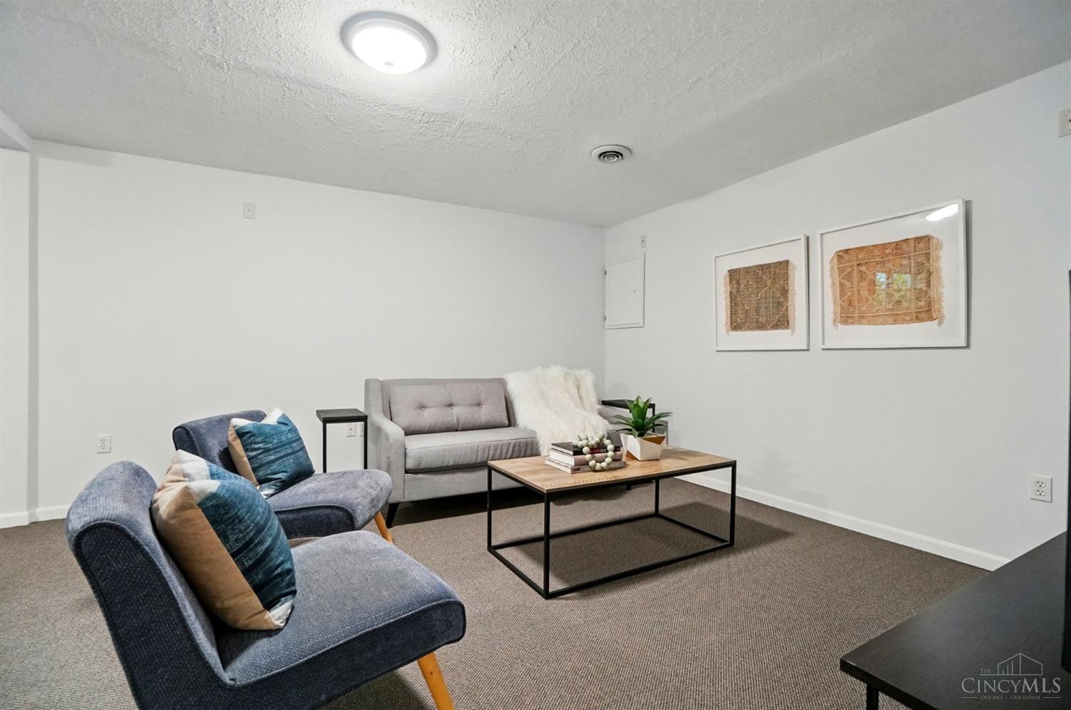 5463 Hanover Circle, Cincinnati, Ohio image 24