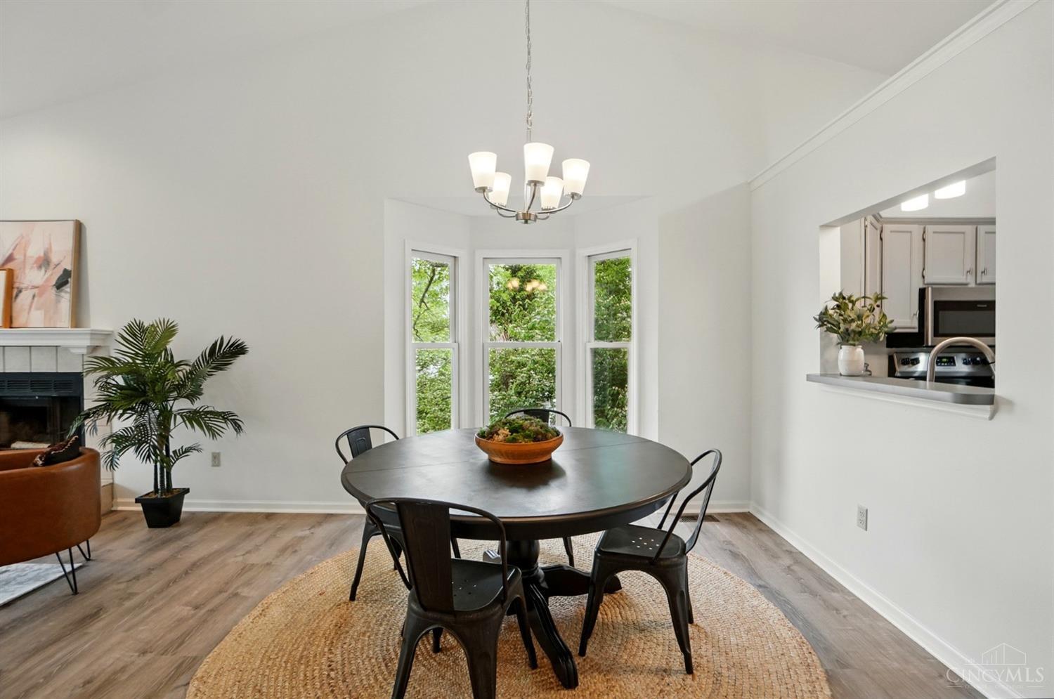 5463 Hanover Circle, Cincinnati, Ohio image 6